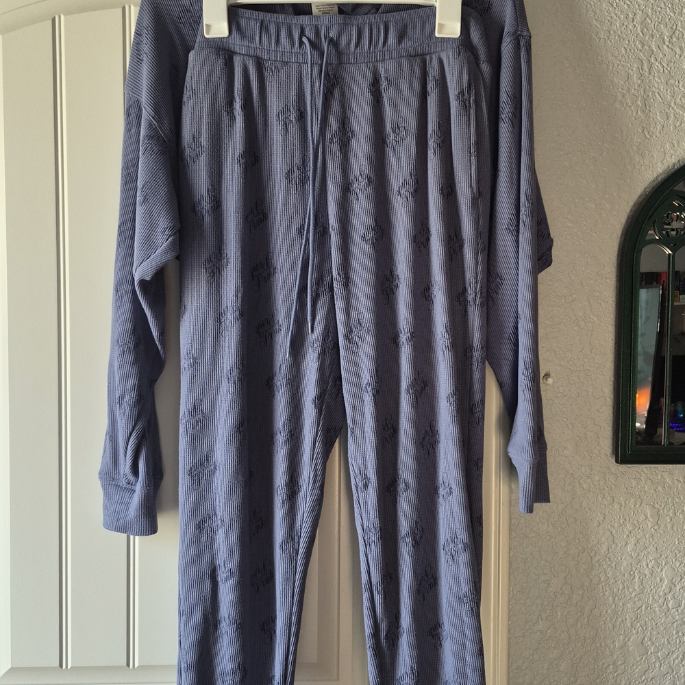 VS PINK Thermal Sleep Shirt Jogger Pants Set